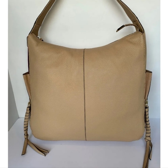 Meet your Posher, Catherine "Katie" Harris - Picture 3 of 10